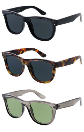 Medium Classic Inverted Curved Lens Horn Rimmed Wholesale Sunglasses